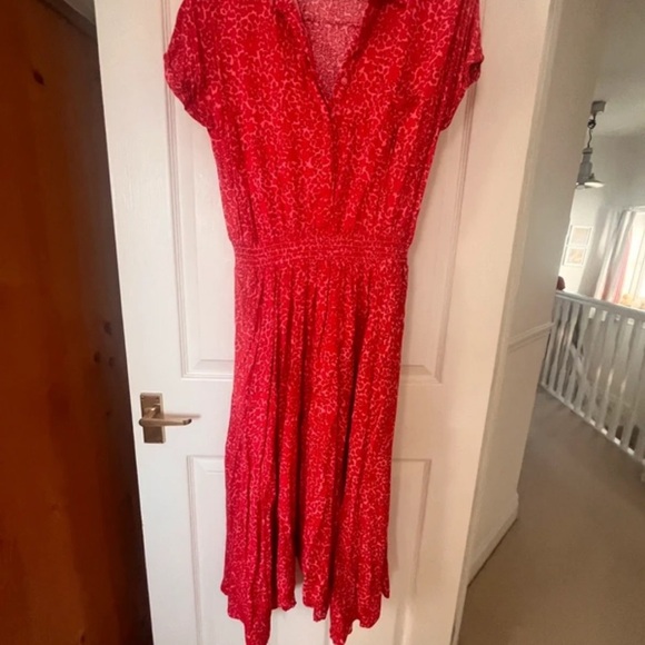 Hush Dresses & Skirts - Chic Red Midi Dress